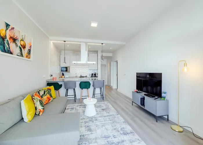 Sea Breeze Iv شقة