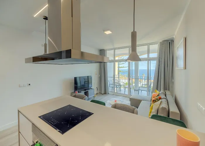 Sea Breeze Iv شقة